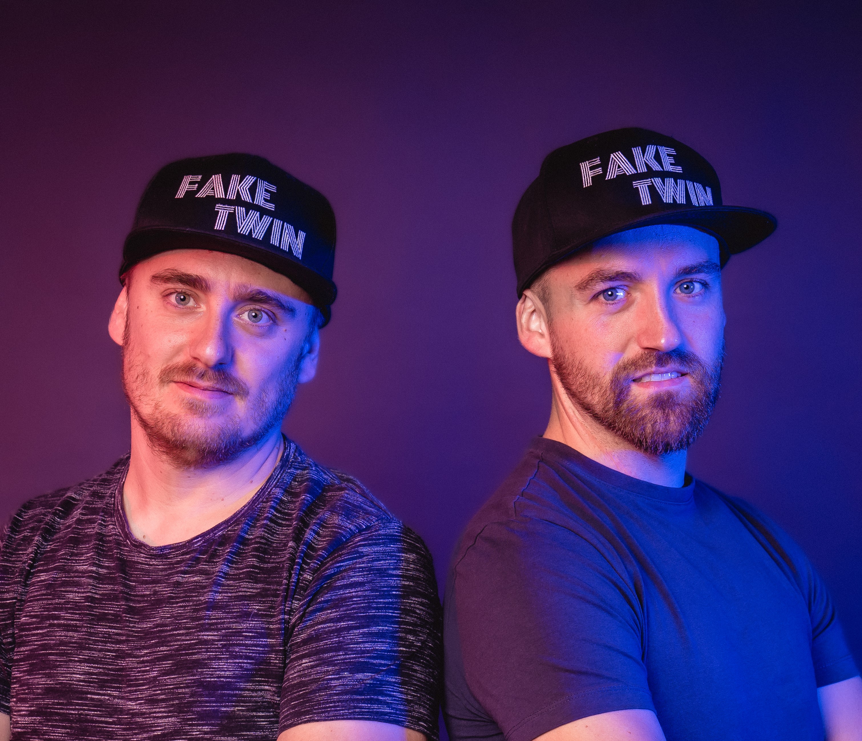 FAKE TWINS